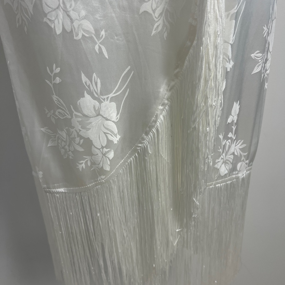 NEW Lulus Small On‎ the Dancefloor White Jacquard Fringe One-Shoulder Midi Dress - Picture 10 of 14